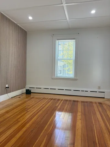 $1,800 | 11 Hancock Street, Unit 1R, Salem, MA 01970