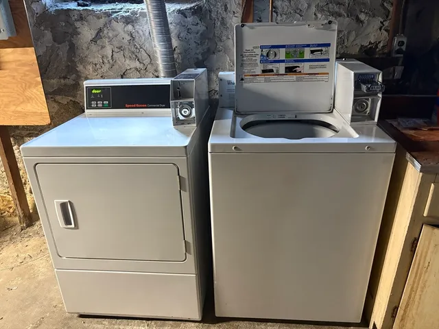 $1,800 | 11 Hancock Street, Unit 1R, Salem, MA 01970