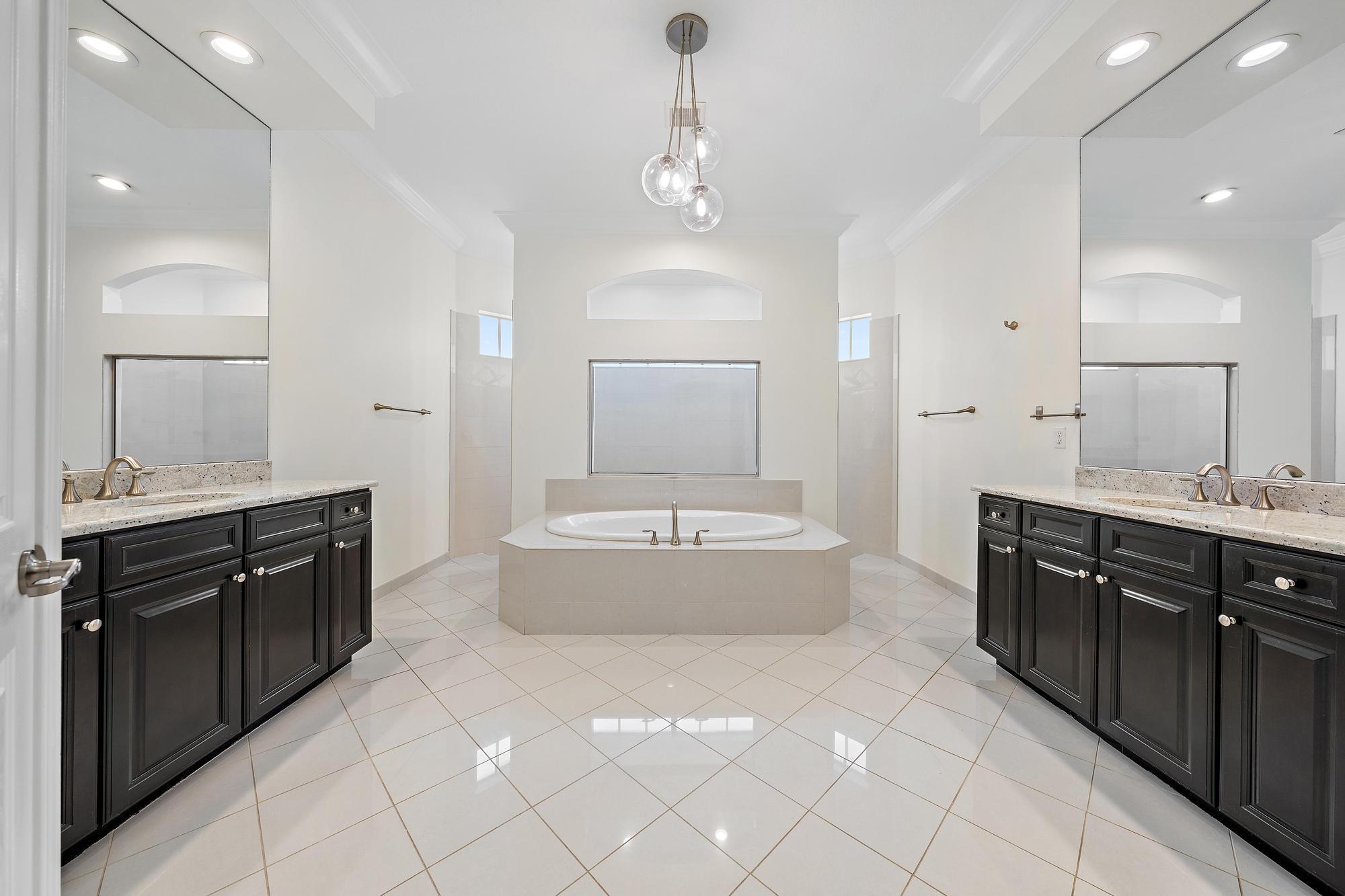 340 Rudder Cay Way Jupiter, FL 33458 - Photo 21 of 87 Primary Bath