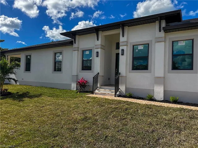 $1,295,000 | 2480 Florida Avenue, Naples, FL 34112