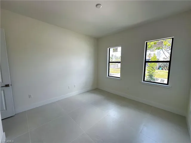 $1,295,000 | 2480 Florida Avenue, Naples, FL 34112