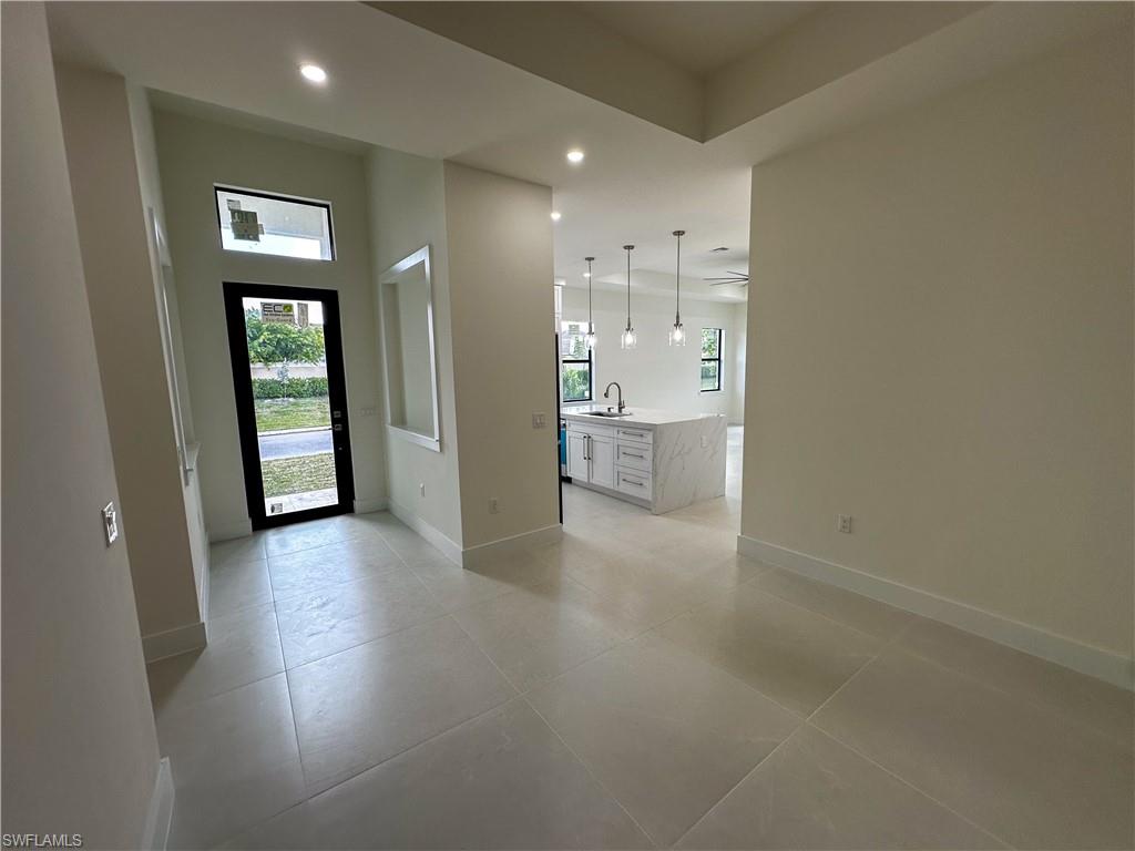 2480 Florida Avenue Naples, FL 34112 - Photo 10 of 46