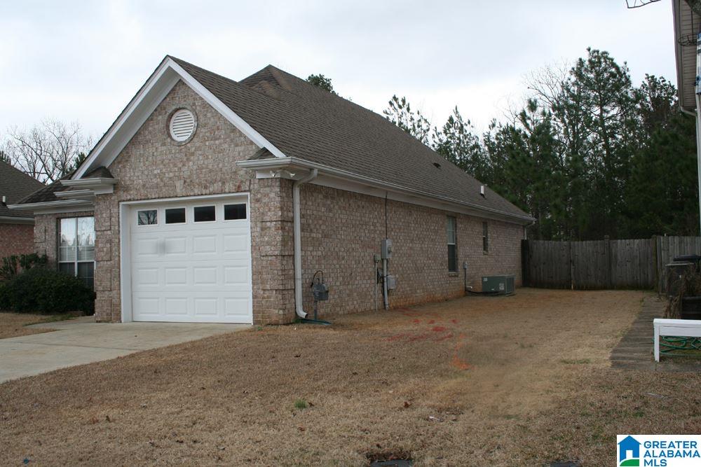 428 Daventry Circle Calera, AL 35040 - Photo 3 of 33