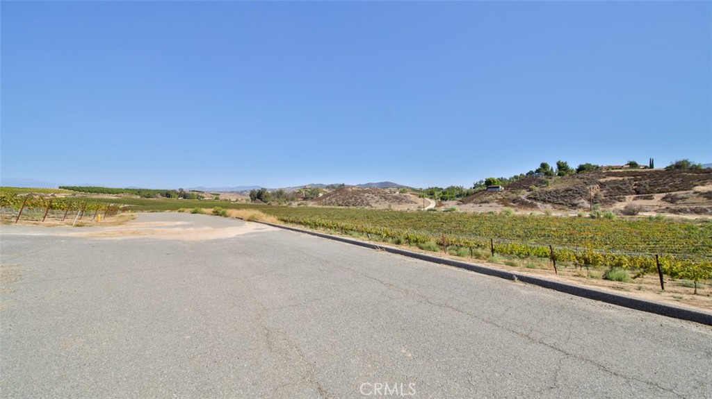 40970 Anza Road Temecula, CA 92592 - Photo 12 of 29 a view of an ocean and a mountain