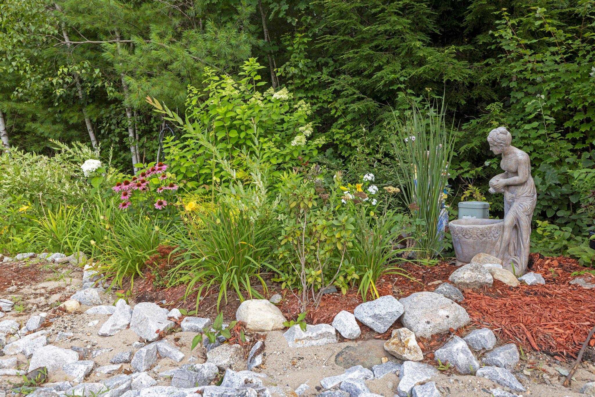 301 Wicom Road Bristol, NH 03222 - Photo 4 of 40