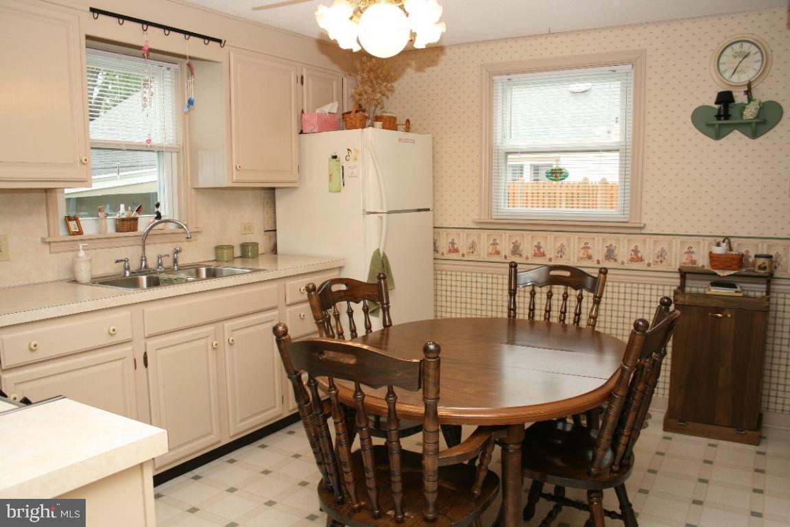 30 East Lemon Street Lititz, PA 17543 - Photo 5 of 12