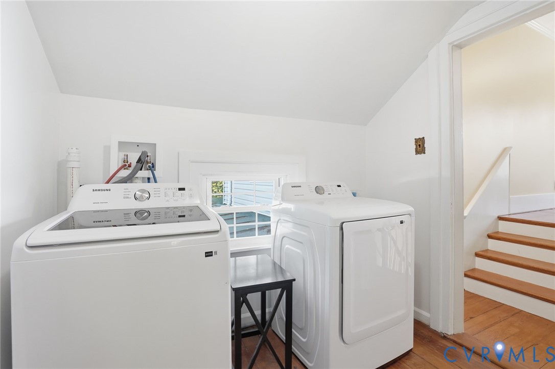 2297 Indian Oak Road Crewe, VA 23930 - Photo 29 of 53 a utility room with dryer and washer
