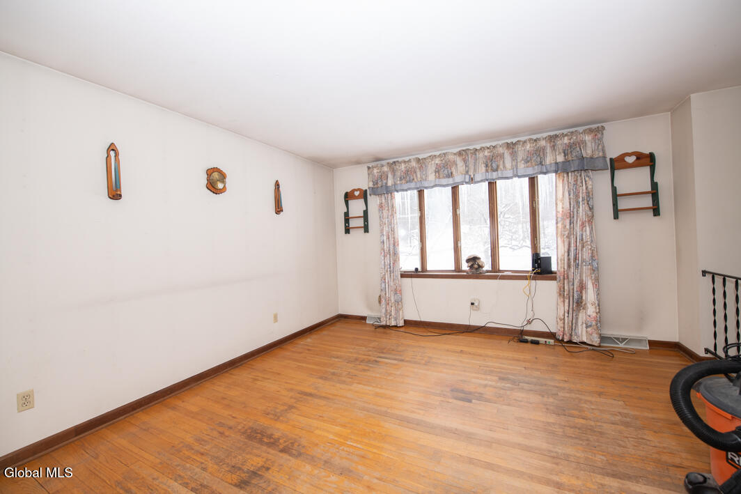 270 N Road Berne, NY 12186 - Photo 7 of 33 DSC_8302