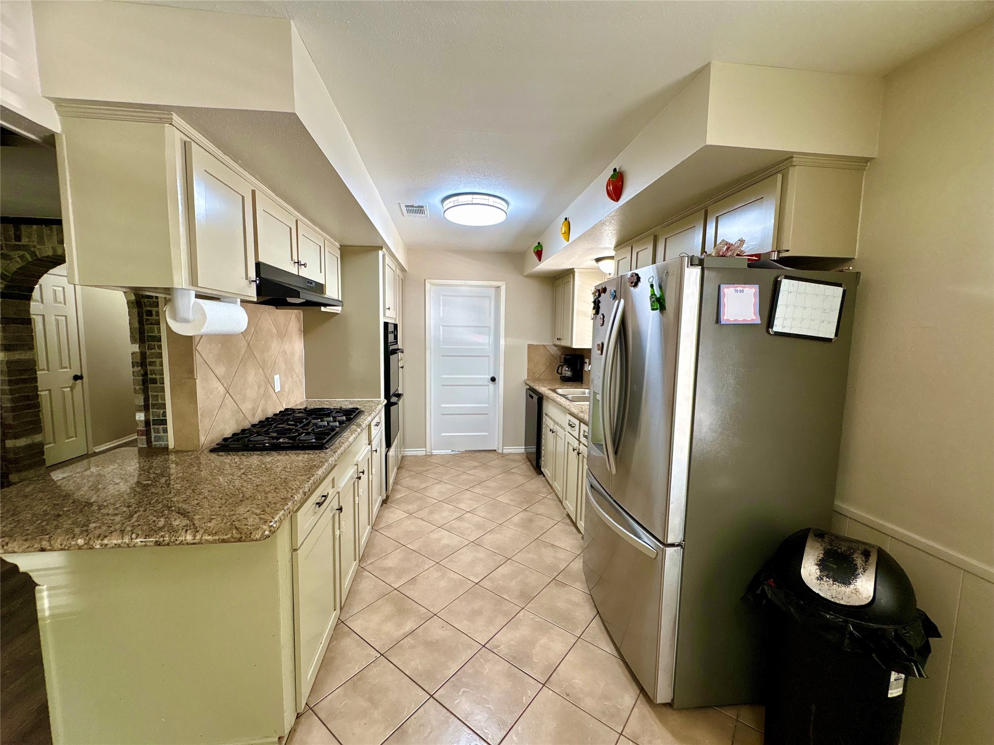 21802 Rotherham Drive Spring, TX 77388 - Photo 6 of 25 Kitchen