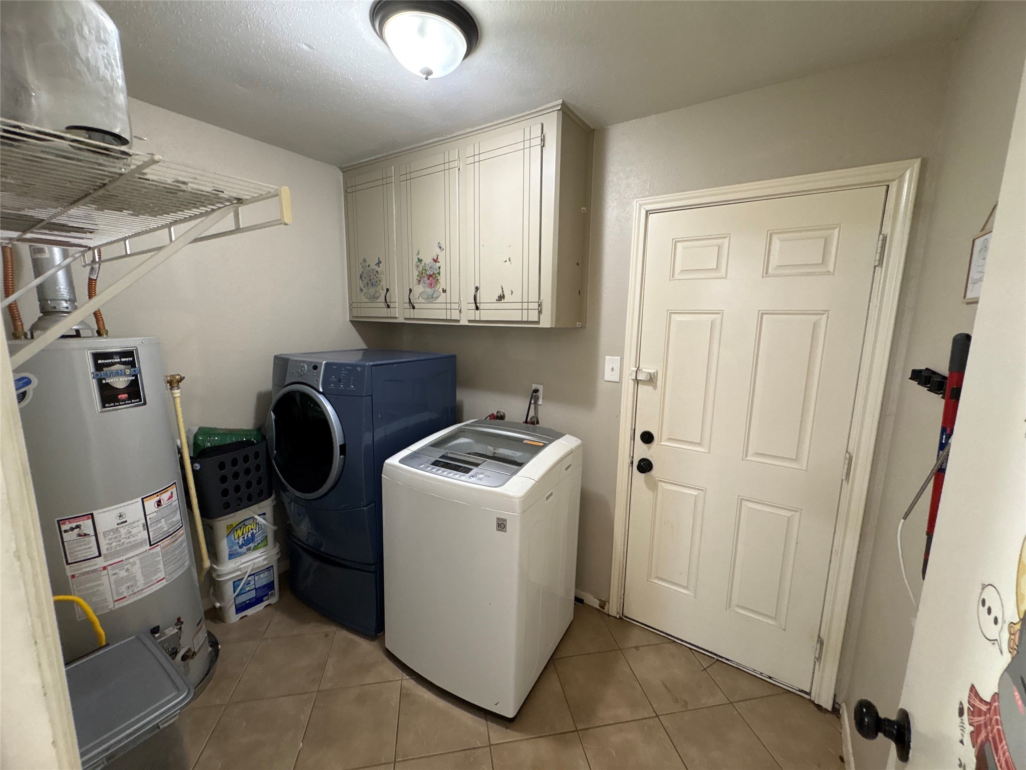 21802 Rotherham Drive Spring, TX 77388 - Photo 9 of 25 Laundry room