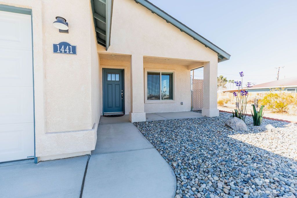 1441 Sims Street Ridgecrest, CA 93555 - Photo 3 of 21