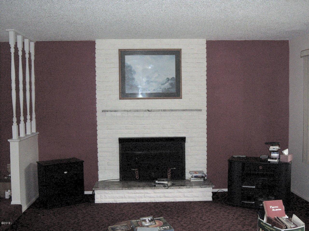 460 Southeast Gibson Road Waldport, OR 97394 - Photo 6 of 21 100_8908