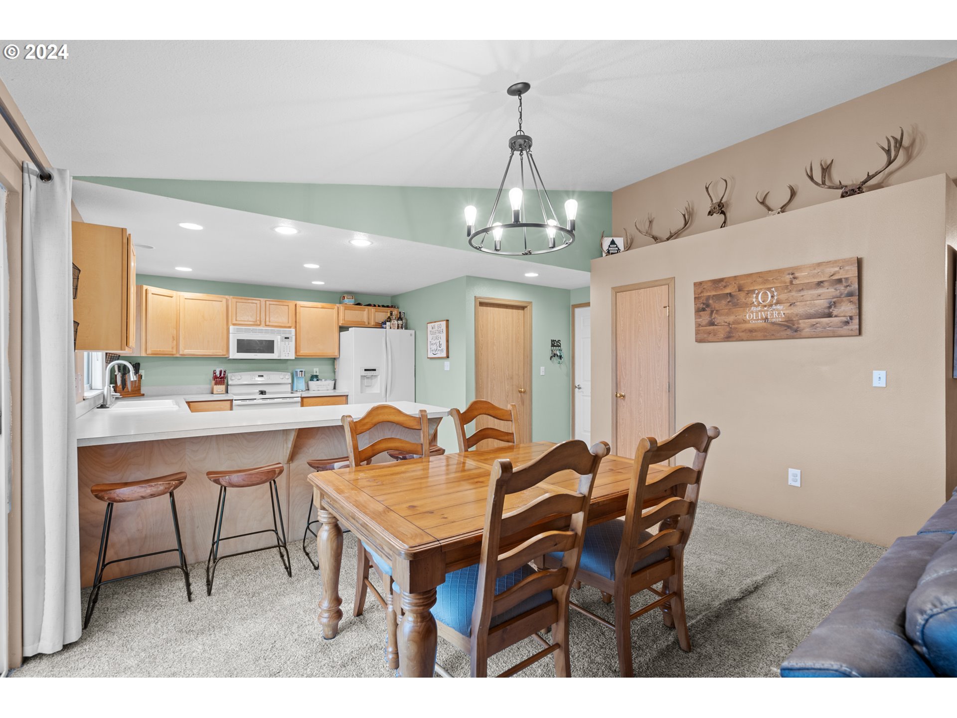 1317 Southwest 10th Court Pendleton, OR 97801 - Photo 14 of 30 a view of a dining room with furniture