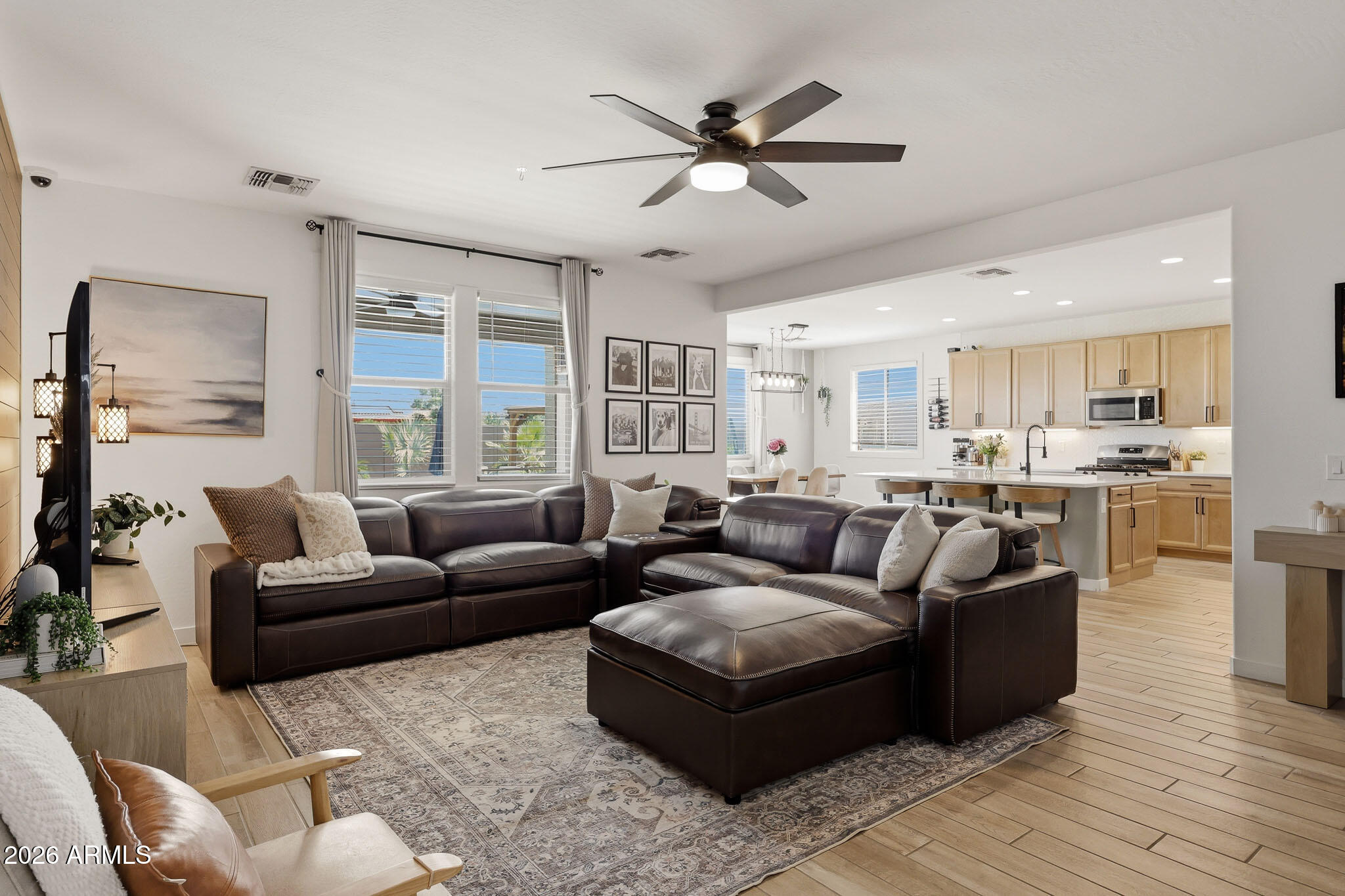 12617 West Lawrence Road Glendale, AZ 85307 - Photo 16 of 58 B (29)