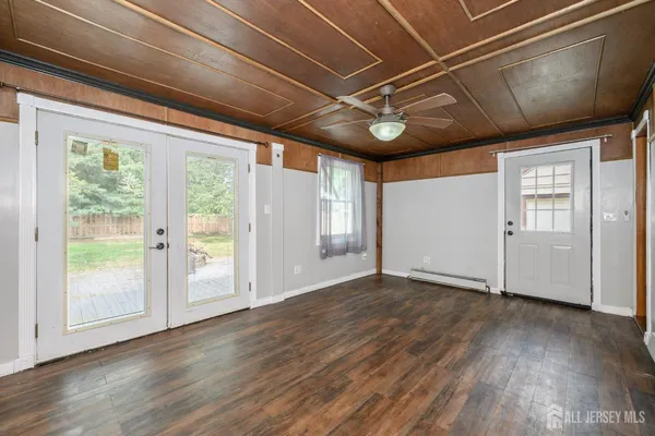 $575,000 | 212 Echo Avenue, Edison, NJ 08837