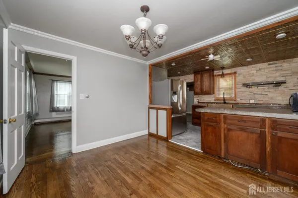 $575,000 | 212 Echo Avenue, Edison, NJ 08837