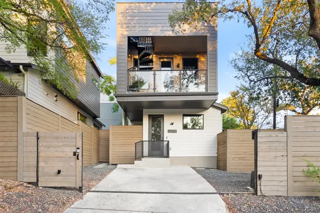 $5,000 | 2209 Rae Dell Avenue, Austin, TX 78704