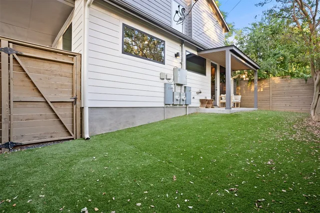 $5,000 | 2209 Rae Dell Avenue, Austin, TX 78704