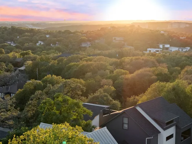 $5,000 | 2209 Rae Dell Avenue, Austin, TX 78704