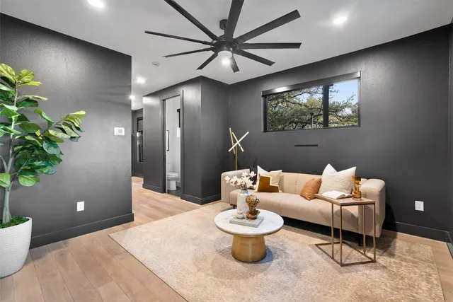 $5,000 | 2209 Rae Dell Avenue, Austin, TX 78704