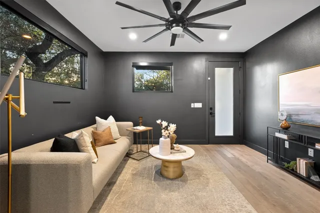 $5,000 | 2209 Rae Dell Avenue, Austin, TX 78704