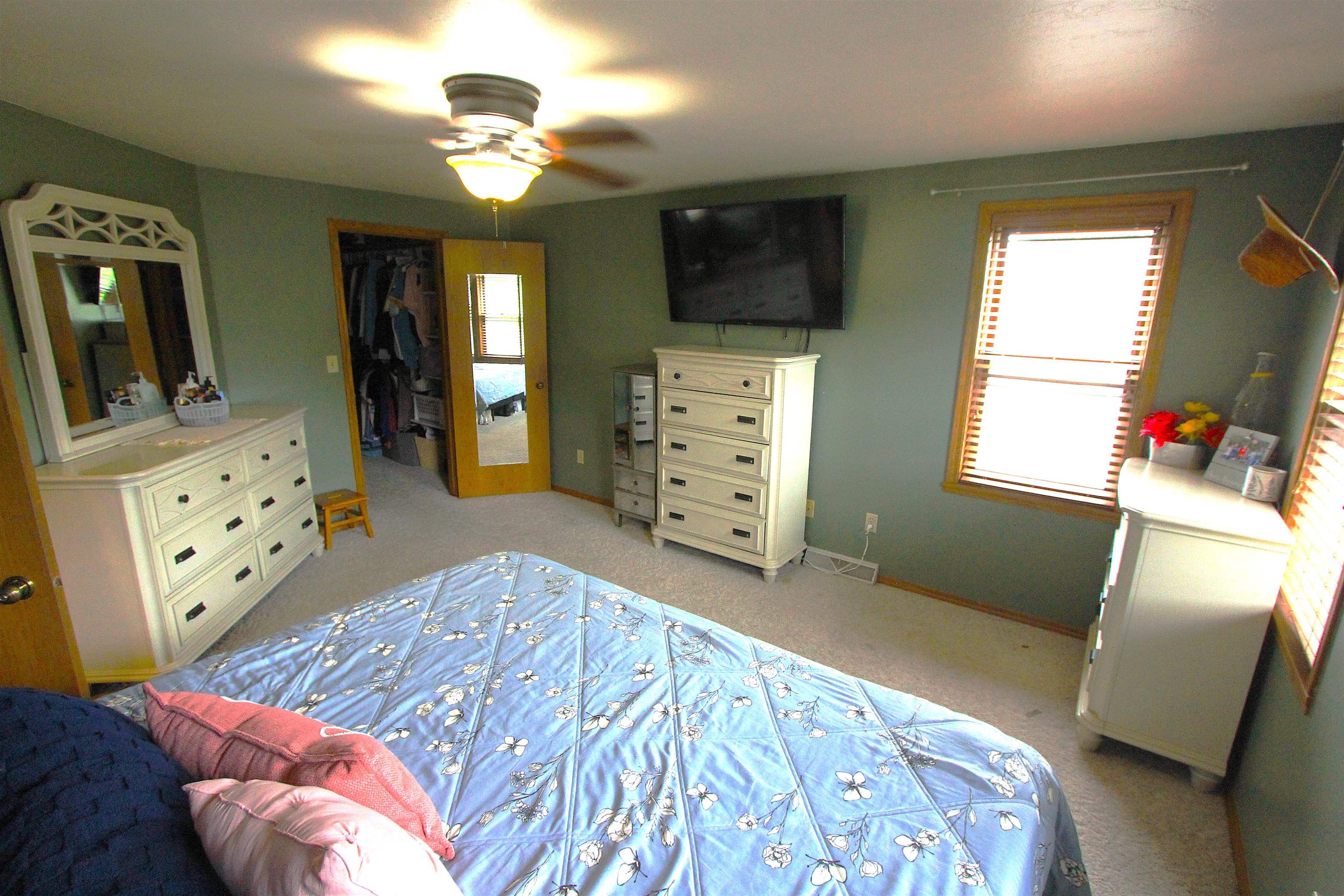 2933 Sunray Lane Green Bay, WI 54313 - Photo 11 of 25