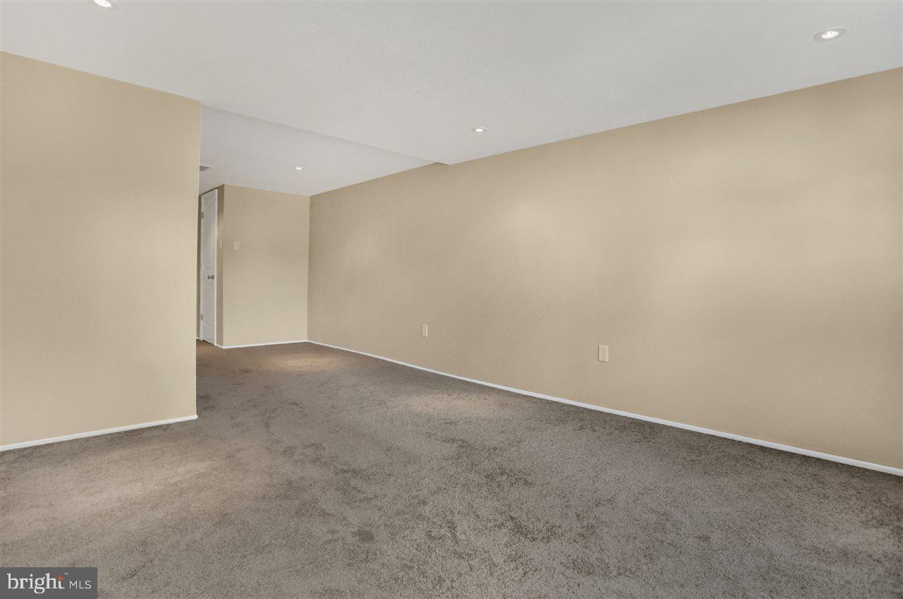 725 Noonan Road York, PA 17404 - Photo 22 of 27 Gallery Image 22