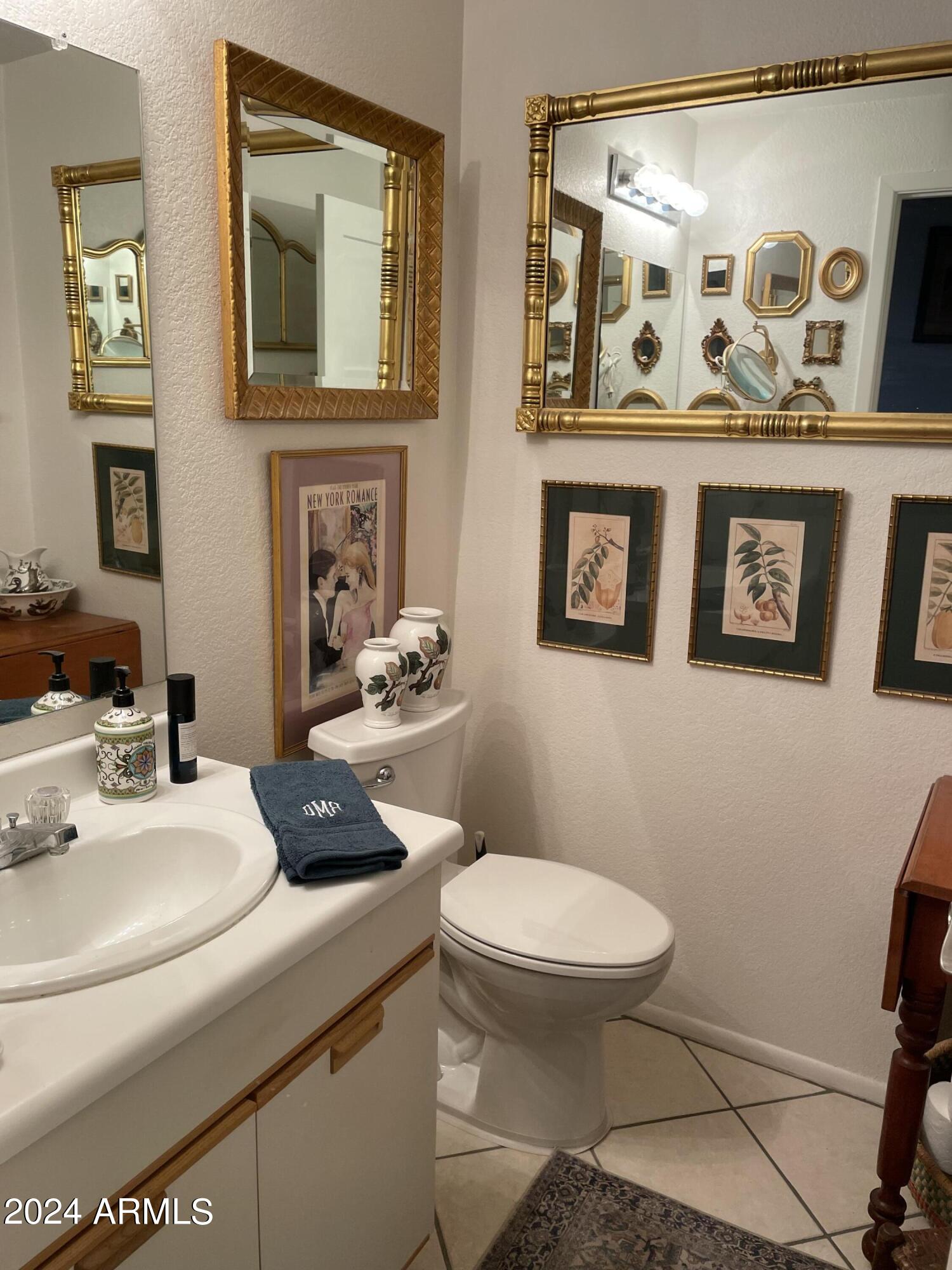 7710 East Gainey Ranch Road, Unit 158 Scottsdale, AZ 85258 - Photo 19 of 43 DOWNSTAIRS POWDER ROOM