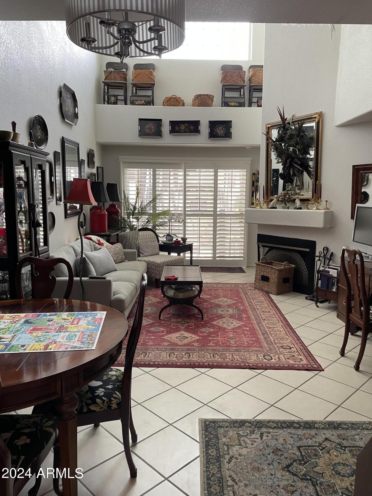 7710 East Gainey Ranch Road, Unit 158 Scottsdale, AZ 85258 - Photo 5 of 43 SPACIOUS LIVING/DINING W FIREPLACE