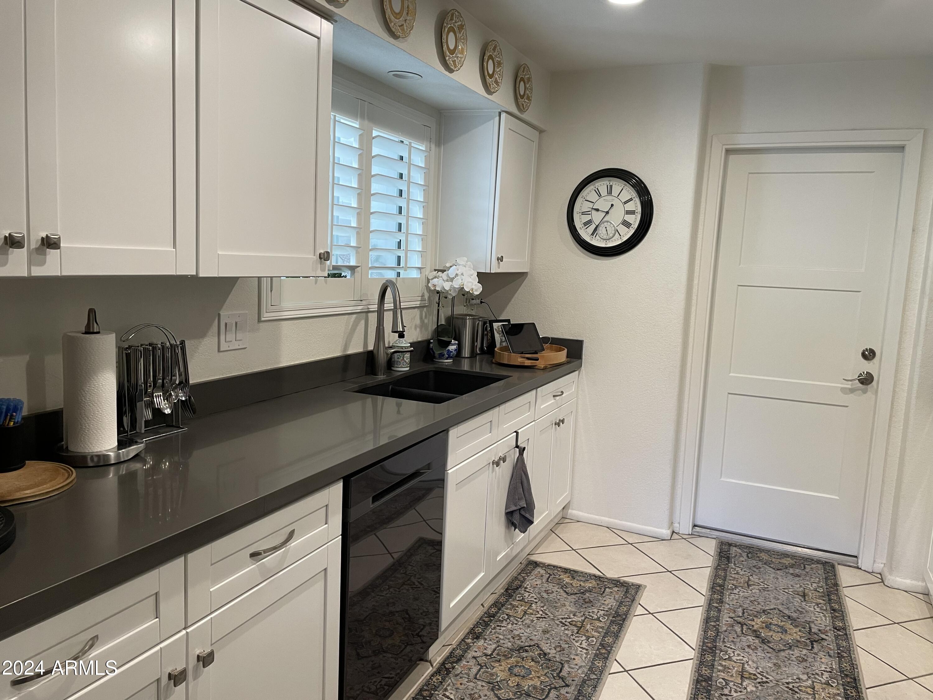 7710 East Gainey Ranch Road, Unit 158 Scottsdale, AZ 85258 - Photo 9 of 43 UPDATED KITCHEN
