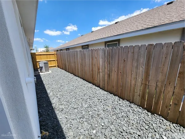 $1,070 | 3600 Frio Avenue, Unit 2, McAllen, TX 78504