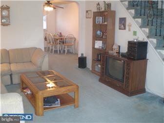 116 Academy Road Clifton Heights, PA 19018 - Photo 3 of 12 Living Room