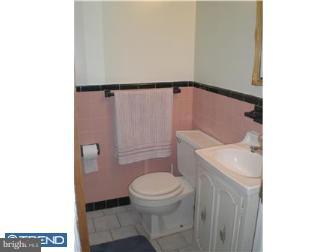 116 Academy Road Clifton Heights, PA 19018 - Photo 5 of 12 Bathroom