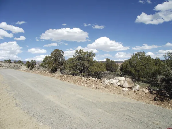 a view of a sky view