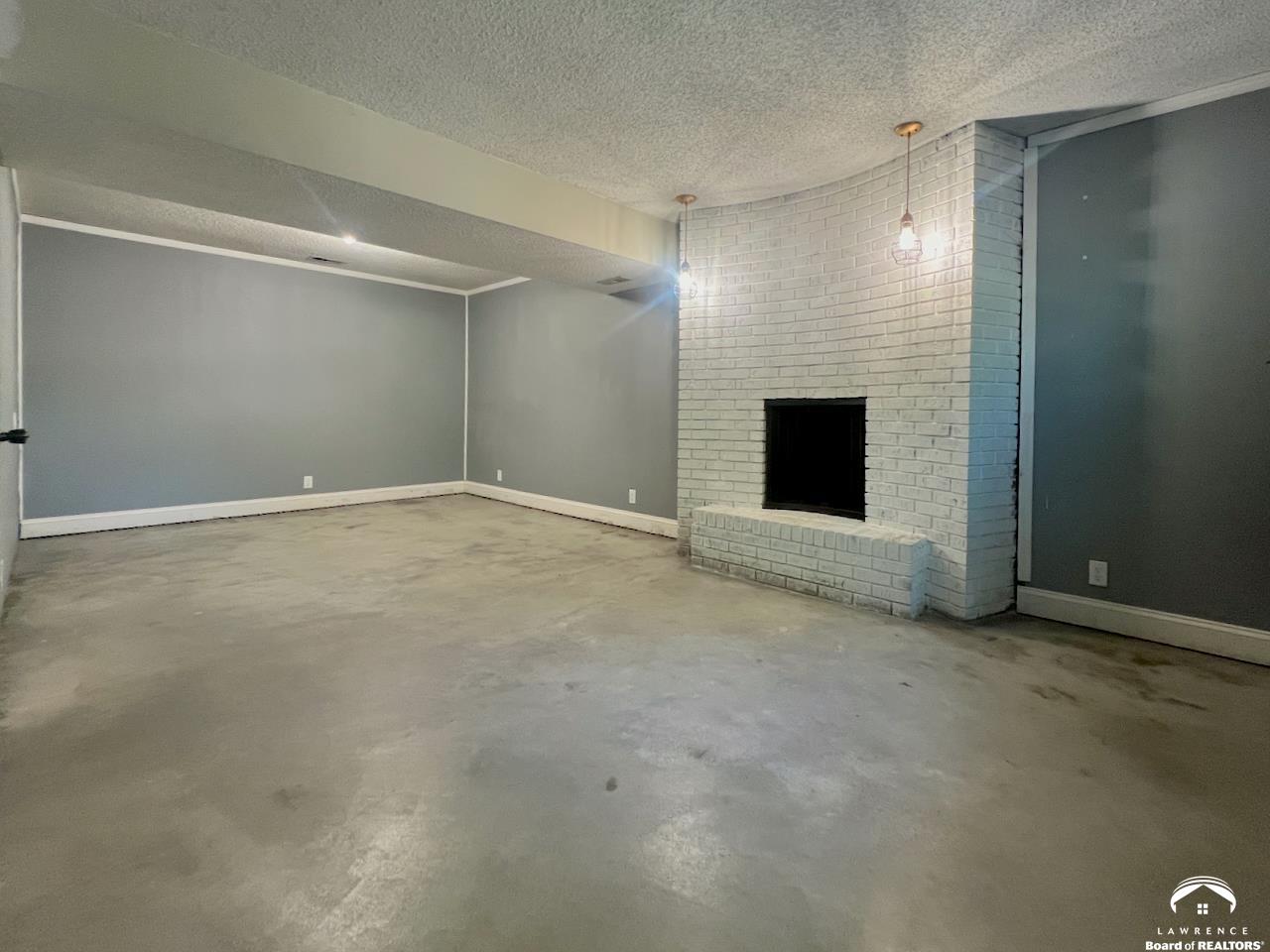 1112 Randall Road Lawrence, KS 66049 - Photo 11 of 16 Gallery Image 11
