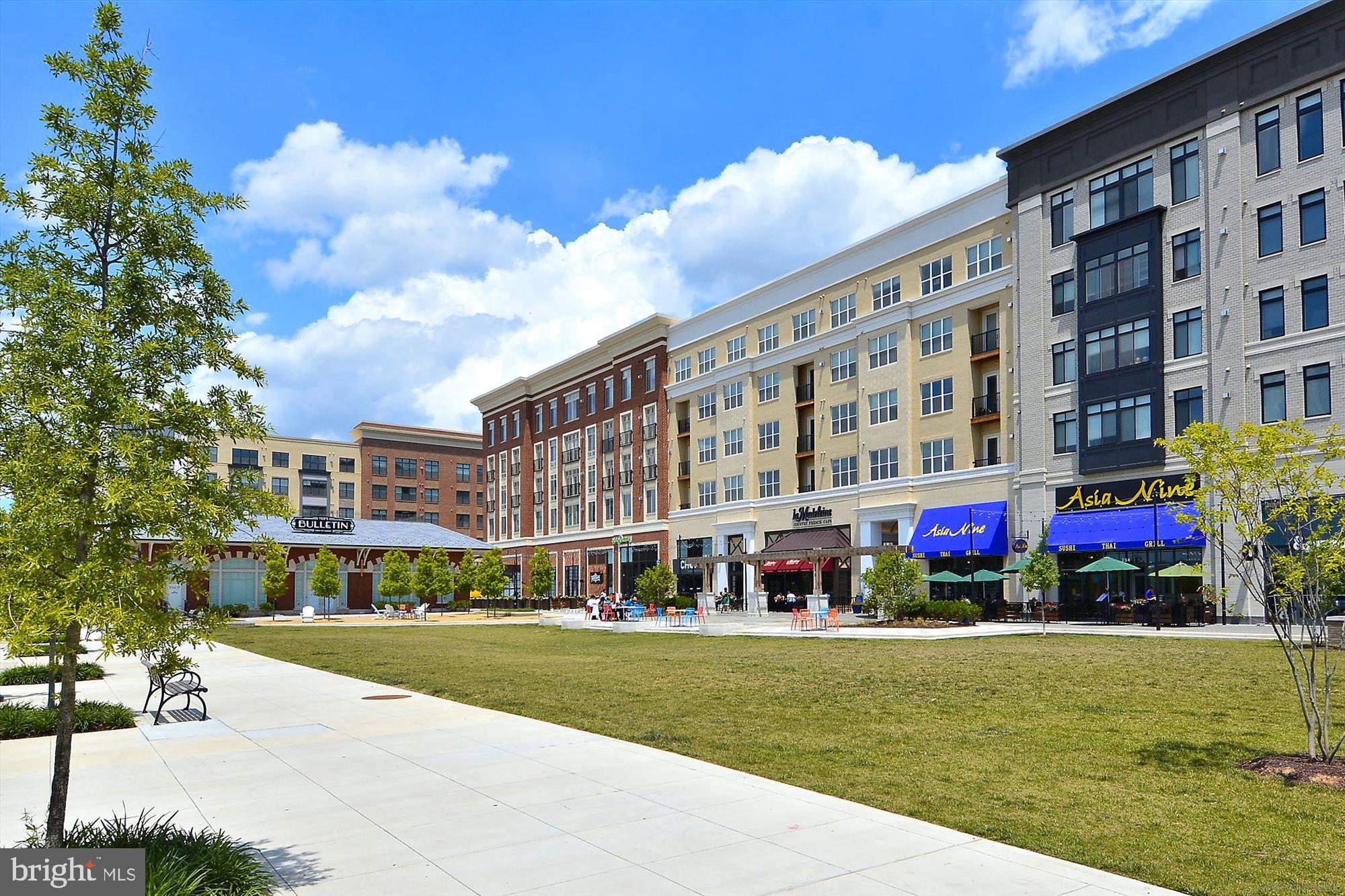 137 Timberbrook Lane, Unit 103 Gaithersburg, MD 20878 - Photo 29 of 51 a building view with outdoor space