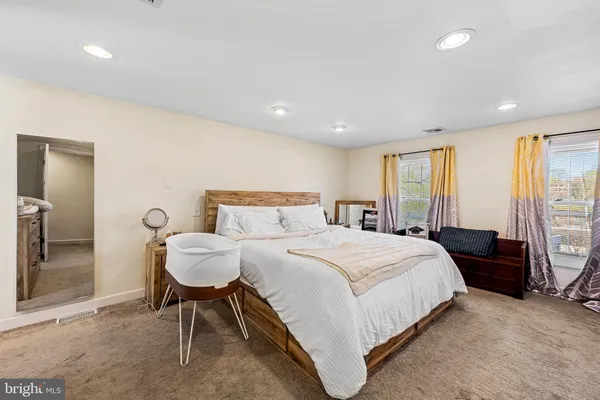 $385,000 | 6045 Falls Road, Baltimore, MD 21209