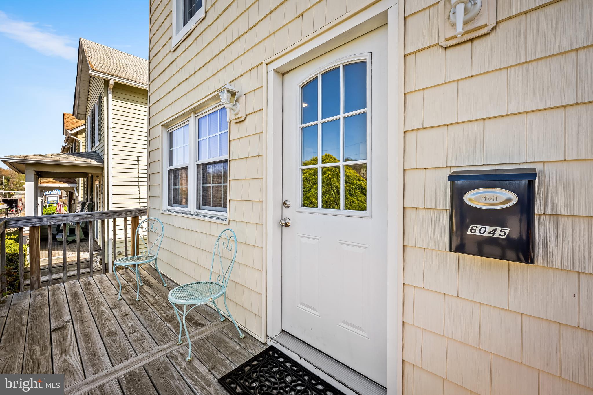 6045 Falls Road Baltimore, MD 21209 - Photo 2 of 32