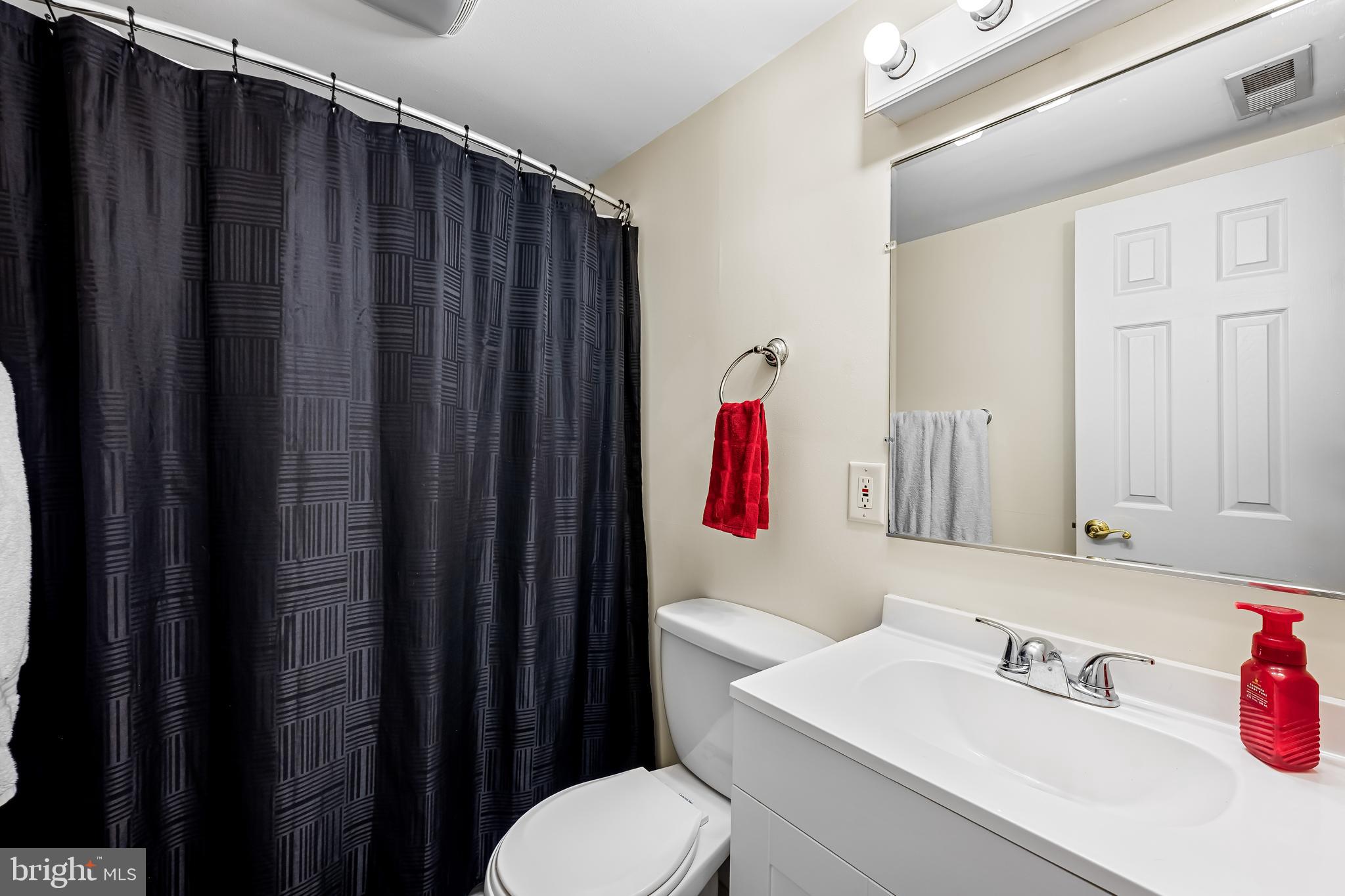 6045 Falls Road Baltimore, MD 21209 - Photo 21 of 32