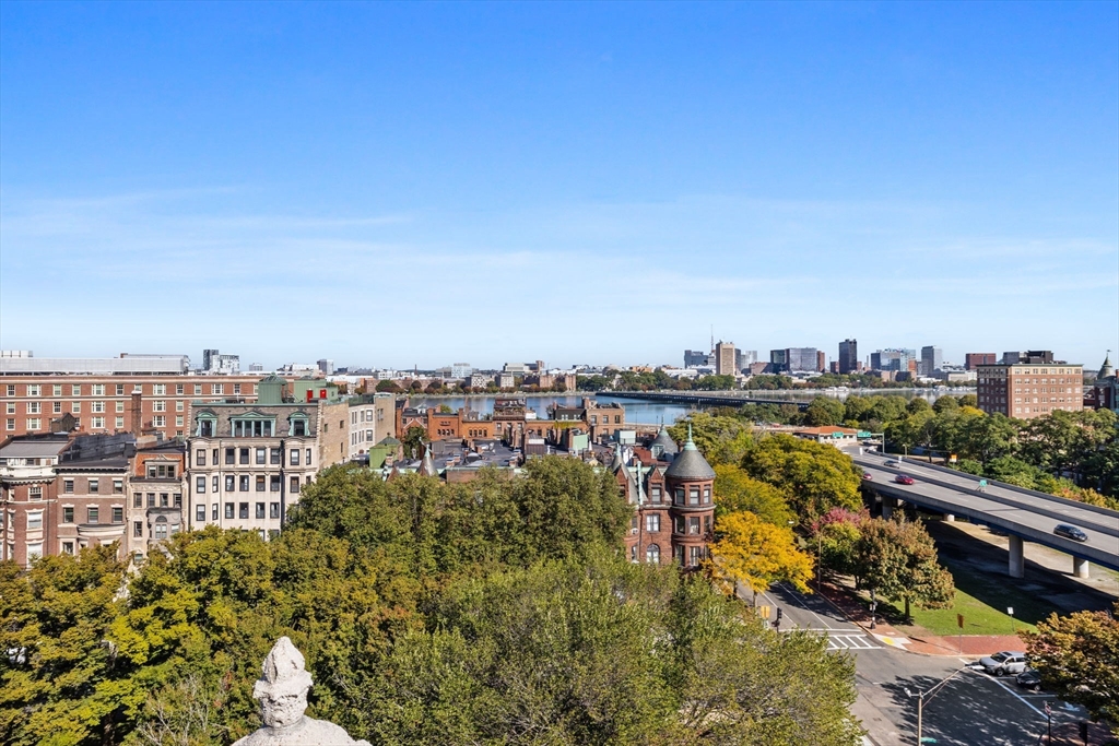 466 Commonwealth Avenue, Unit 305 Boston, MA 02215 - Photo 10 of 14 a view of a city