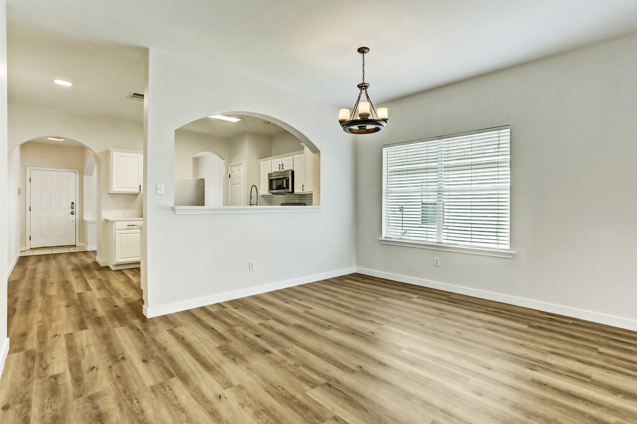 128 Almquist Street Hutto, TX 78634 - Photo 15 of 32