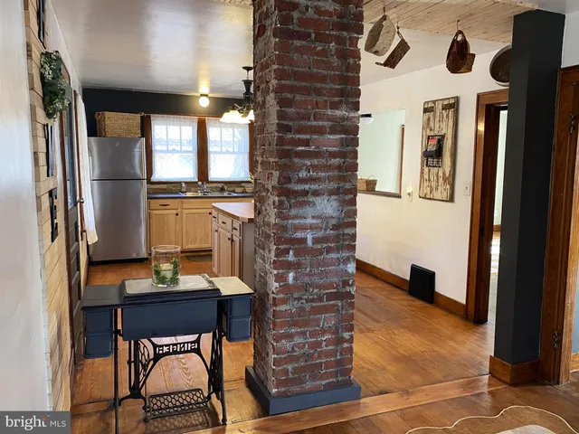 a view of workspace with entryway