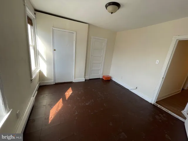 $1,050 | 735 West Russell Street, Philadelphia, PA 19140