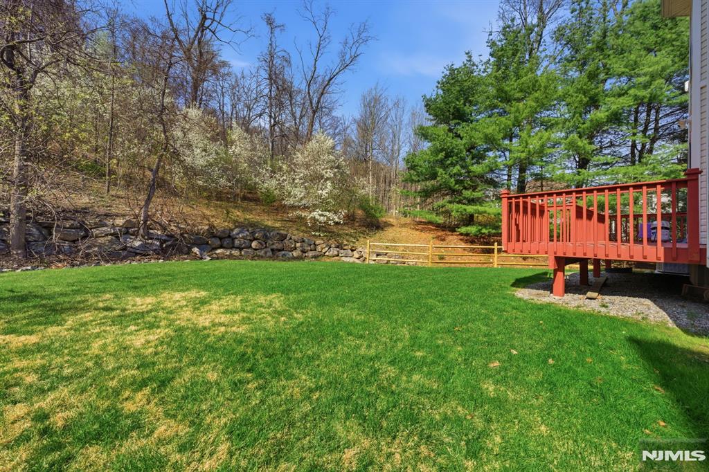 1 Skytop Ridge Oakland, NJ 07436 - Photo 35 of 43