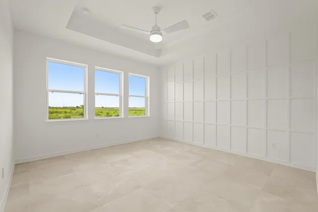 $475,035 | 508 Cane Crossing Lake Drive, Sealy, TX 77474