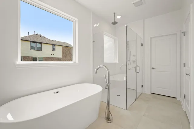 $475,035 | 508 Cane Crossing Lake Drive, Sealy, TX 77474