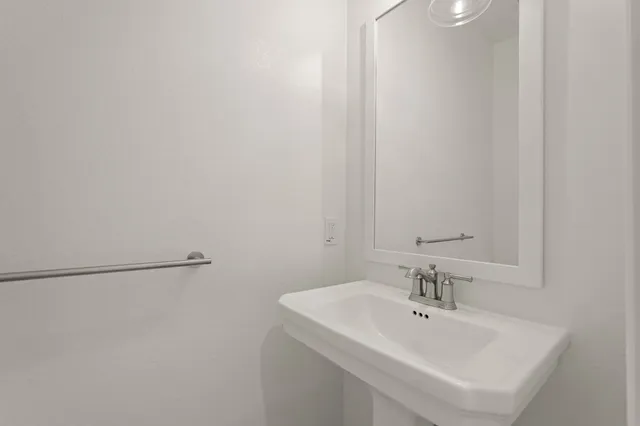 $475,035 | 508 Cane Crossing Lake Drive, Sealy, TX 77474