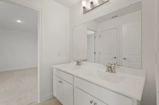 $475,035 | 508 Cane Crossing Lake Drive, Sealy, TX 77474