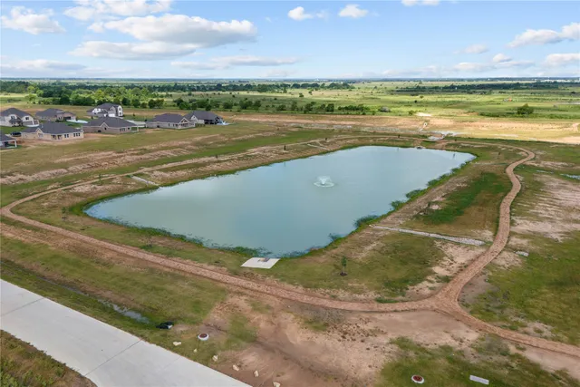 $475,035 | 508 Cane Crossing Lake Drive, Sealy, TX 77474