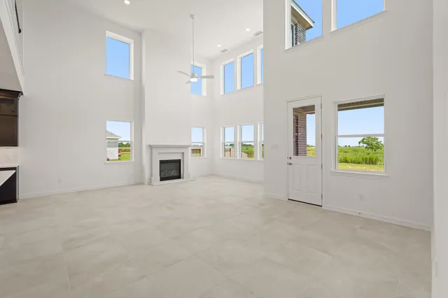 $475,035 | 508 Cane Crossing Lake Drive, Sealy, TX 77474